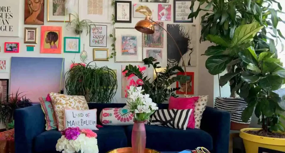 Maximalist Living Room: Where Boldness Sparks Joyful Chaos (and Conversations!)